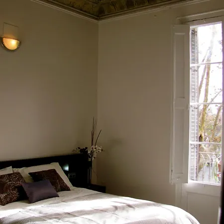 Brustar Gotic-centric 2*