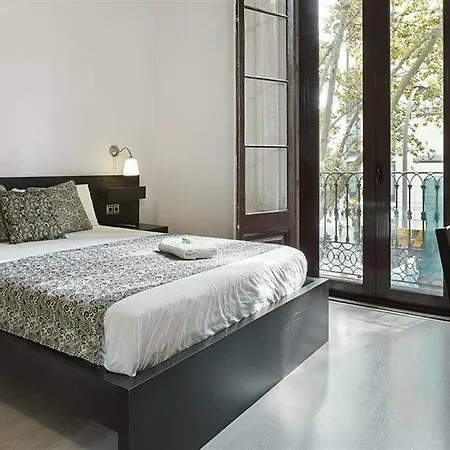 Brustar Gotic-centric Guest house